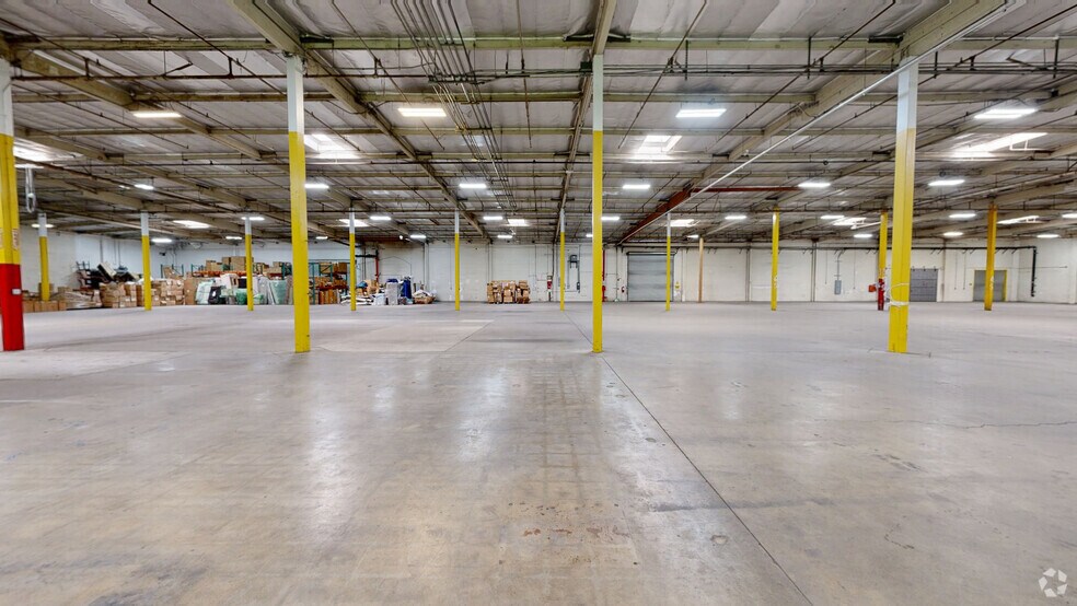 8731 & 8741 Pioneer Blvd, Santa Fe Springs, CA à vendre - Numérisation 3D Matterport – Image 2 sur 33