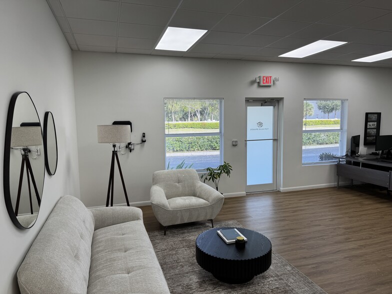 1101 Holland Dr, Boca Raton, FL à louer - Photo intérieure – Image 2 sur 7