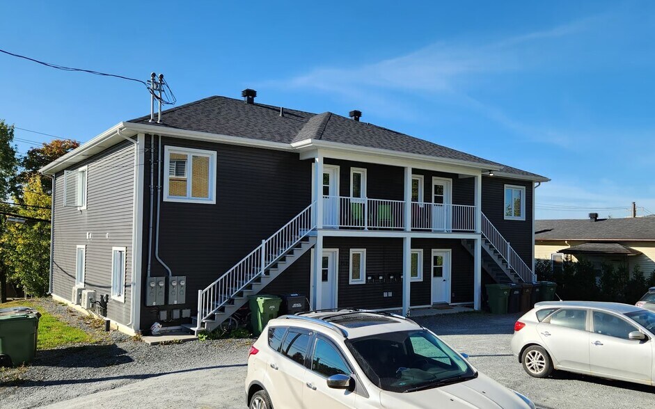 715 Rue De La Bruère, Sherbrooke, QC à vendre - Photo de l’immeuble – Image 2 sur 24