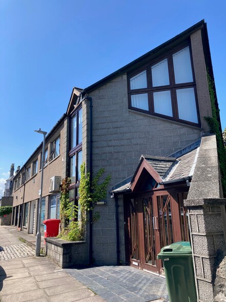 6-10 Albert Pl, Aberdeen à vendre - Photo principale – Image 1 sur 3