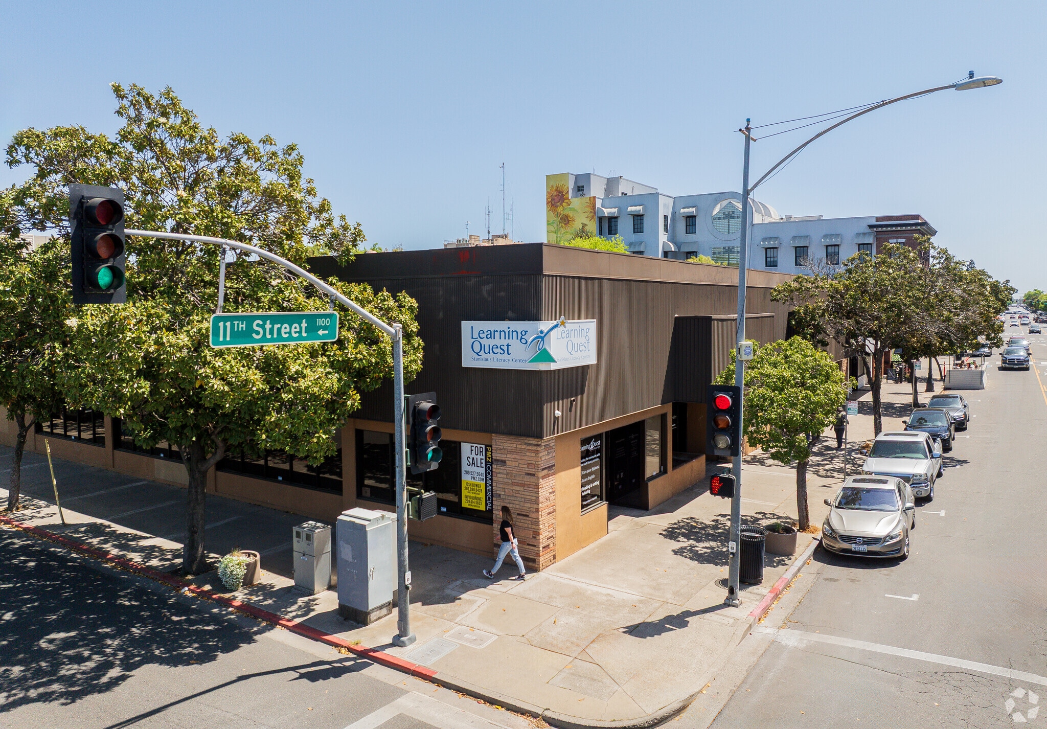 1028-1032 11th St, Modesto, CA à louer Photo principale– Image 1 sur 12