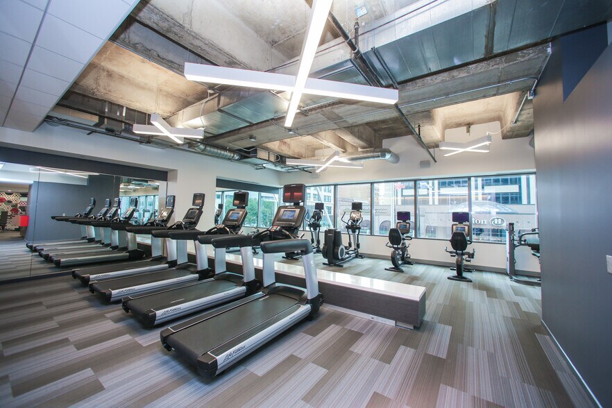 10 W Market St, Indianapolis, IN à louer - Photo intérieure – Image 3 sur 28