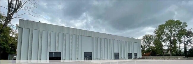Plus de détails pour 9 Rue D'Epluches, SAINT-OUEN-L'AUMONE - Industriel/Logistique à louer