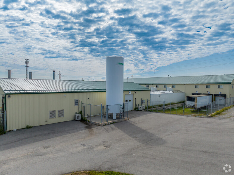 378 South Service Rd, Grimsby, ON à vendre - Photo de l’immeuble – Image 2 sur 7