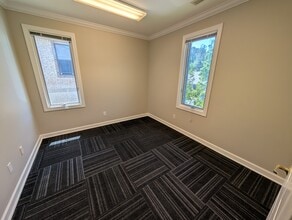 1220 SE Maynard Rd, Cary, NC à louer Photo intérieure– Image 1 sur 2