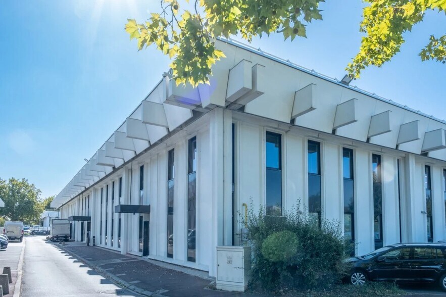 31-32 Place Du Rhône, 94150 Rungis, Rungis à louer - Photo principale – Image 1 sur 2