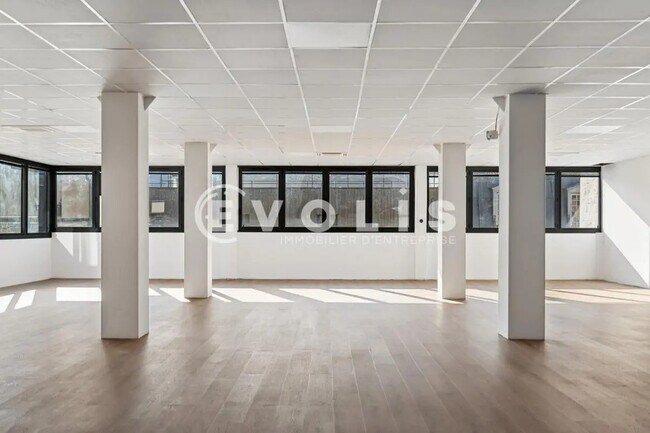 Plus de détails pour Bureau à louer