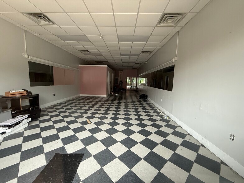 123 W Northside Dr, Jackson, MS à louer - Photo de l’immeuble – Image 2 sur 6