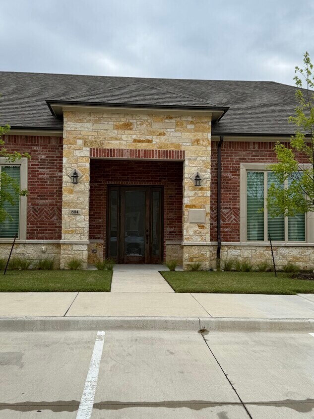 400 Stonebrook Pky, Frisco, TX à louer Photo de l’immeuble– Image 1 sur 2