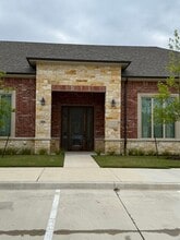 400 Stonebrook Pky, Frisco, TX à louer Photo de l’immeuble– Image 1 sur 2
