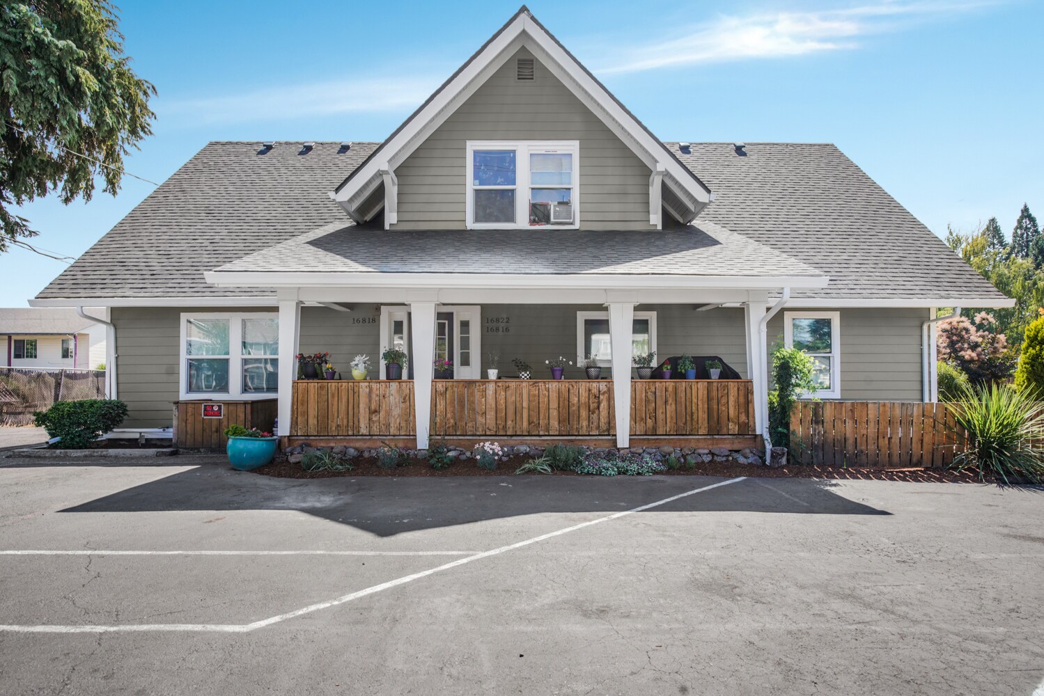 16816 SE Stark St, Portland, OR à vendre Photo principale– Image 1 sur 14