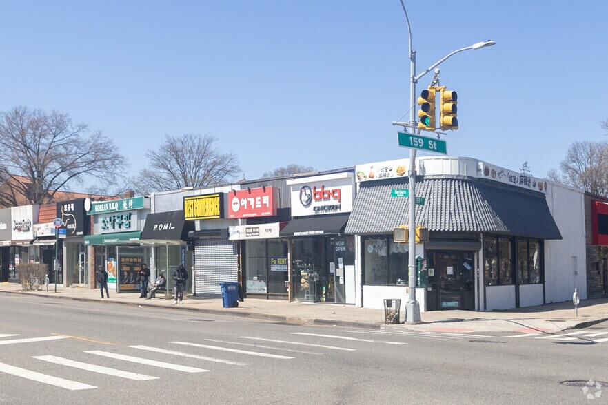15817 Northern Blvd, Flushing, NY à louer - Photo de l’immeuble – Image 3 sur 3