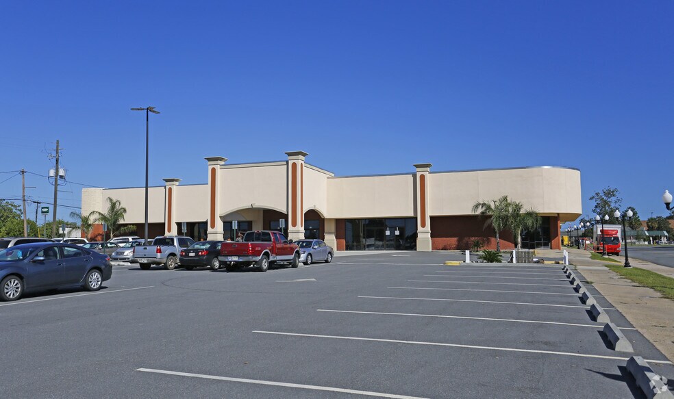 601 Pendleton St, Waycross, GA à louer - Photo de l’immeuble – Image 2 sur 3