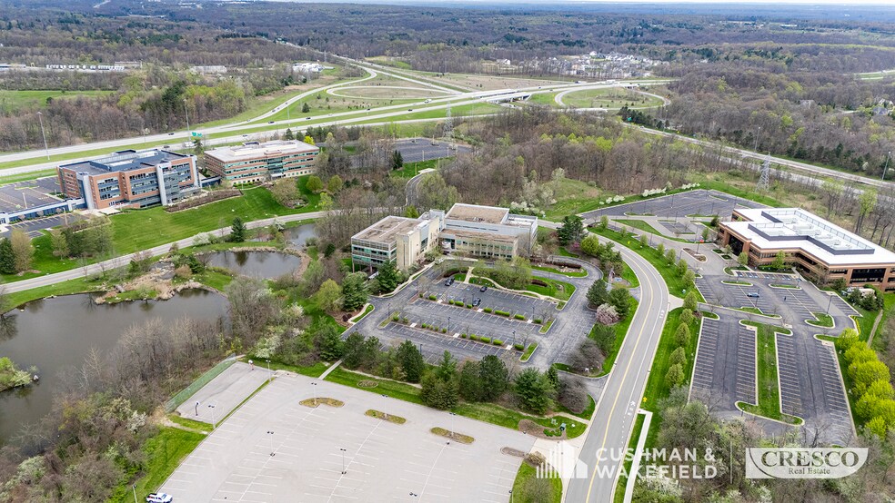 4020 Kinross Lakes Pky, Richfield, OH à louer - Photo de l’immeuble – Image 3 sur 9