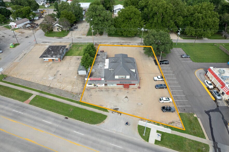 1834 NW Topeka Blvd, Topeka, KS à vendre - Aérien – Image 2 sur 39