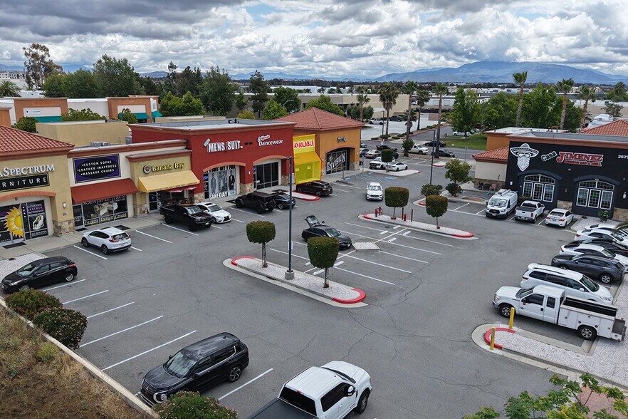 26760 Jefferson Ave, Murrieta, CA à louer - Photo de l’immeuble – Image 2 sur 10