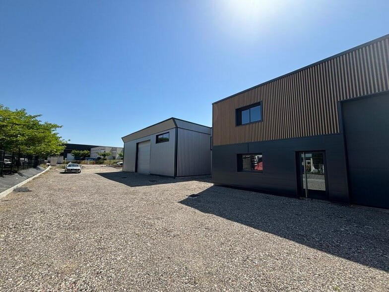 164 Rue De La Garenniere, Mornant à vendre - Photo de l’immeuble – Image 2 sur 12