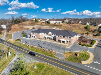 Plus de détails pour 105 Stony Pointe Way, Strasburg, VA - Bureau/Local commercial à louer