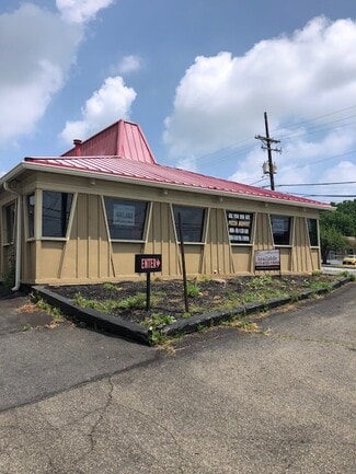 Plus de détails pour 580 S Broad St, Nazareth, PA - Bureau/Local commercial à louer