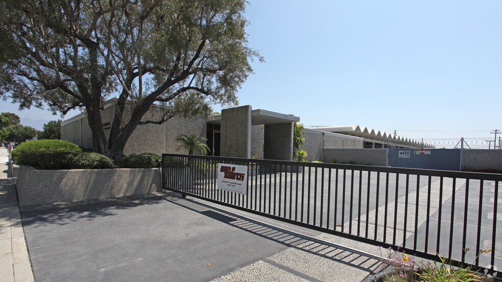 4420 Baldwin Ave, El Monte, CA à louer - Photo principale – Image 1 sur 4