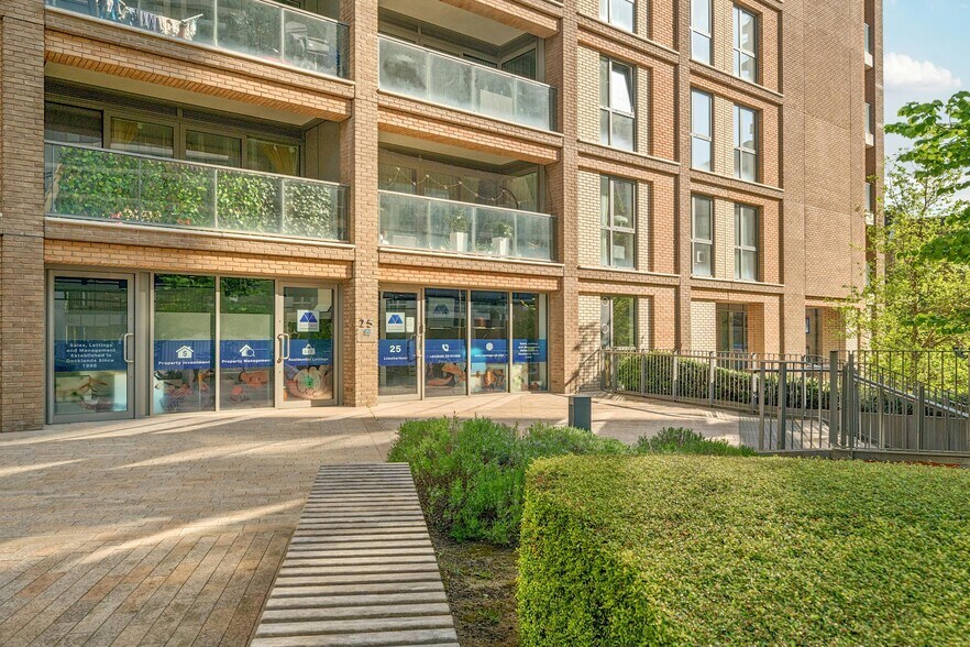 7 Limeharbour, Londres à vendre - Photo de l’immeuble – Image 2 sur 8
