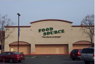 Plus de détails pour 2309-2339 W Hammer Ln, Stockton, CA - Local commercial à louer