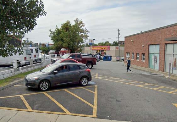 1001 Pleasant St, Fall River, MA à louer - Photo de l’immeuble – Image 3 sur 6