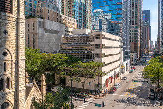 1 E Superior St, Chicago, IL - VUE AÉRIENNE  vue de carte