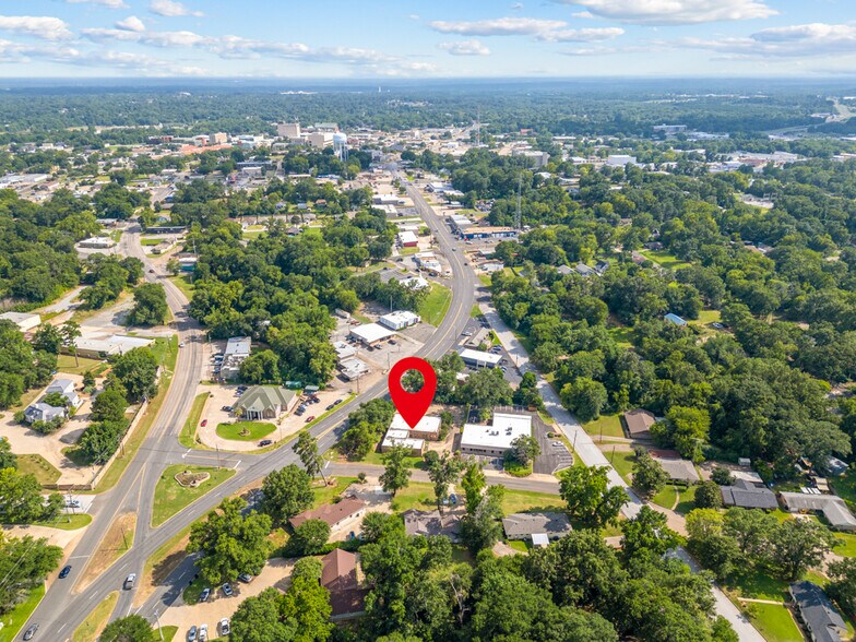 915 Judson Rd, Longview, TX à vendre - Photo de l’immeuble – Image 3 sur 54