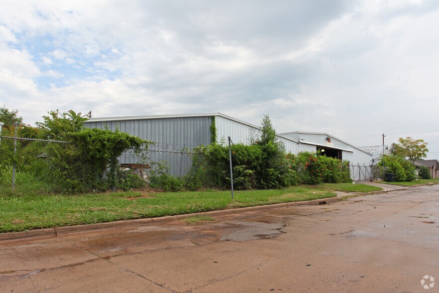 701 N Indiana Ave, Oklahoma City, OK à vendre - Photo de l’immeuble – Image 2 sur 3