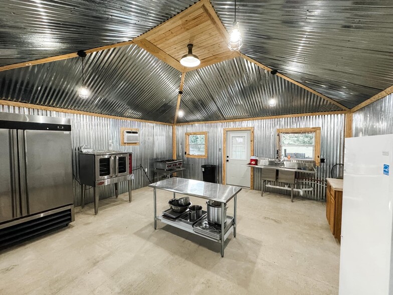 76 Sunset Ln, Oak Ridge, LA à louer - Photo de l’immeuble – Image 2 sur 11