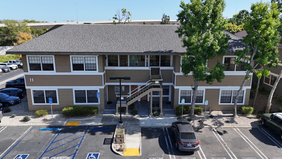 2900 Bristol St, Costa Mesa, CA à vendre - Photo de l’immeuble – Image 1 sur 62