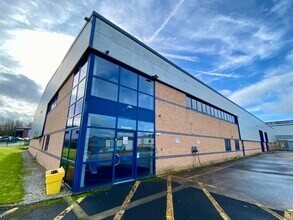 Hurstwood Ct, Blackburn à louer Photo de l’immeuble– Image 2 sur 11
