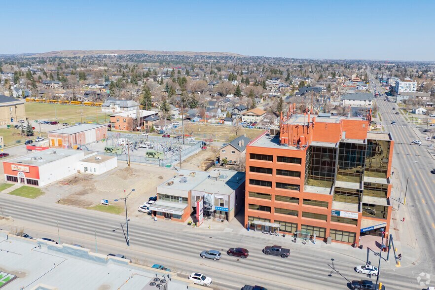 112 16 Av NW, Calgary, AB à louer - Aérien – Image 2 sur 2