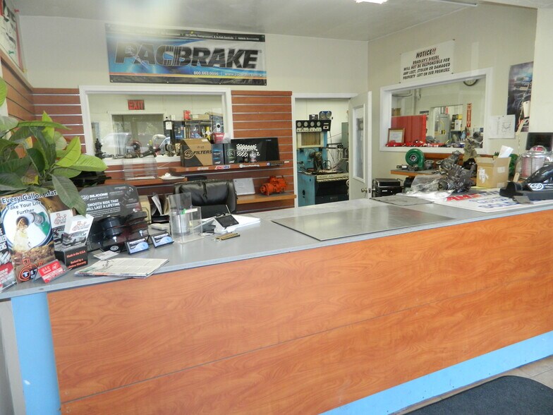 2013 S 6th St, Klamath Falls, OR à vendre - Photo de l’immeuble – Image 3 sur 9