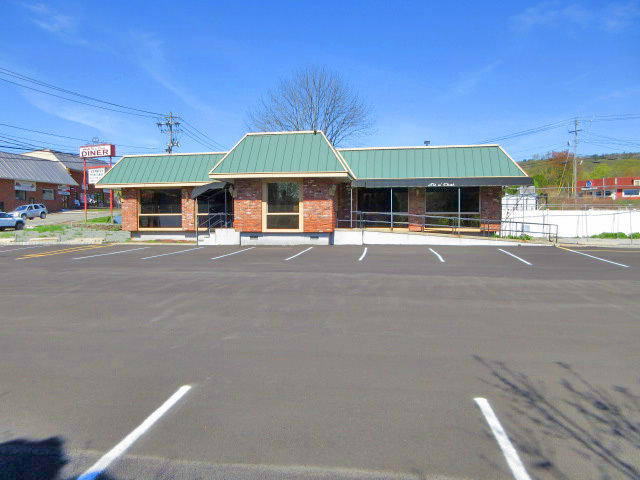 2020 Greenwood Lake Tpke, Hewitt, NJ à louer - Photo de l’immeuble – Image 2 sur 24