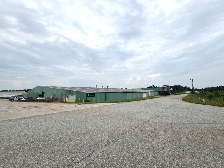 113 Milledgeville Rd, Eatonton, GA à louer - Photo de l’immeuble – Image 2 sur 8