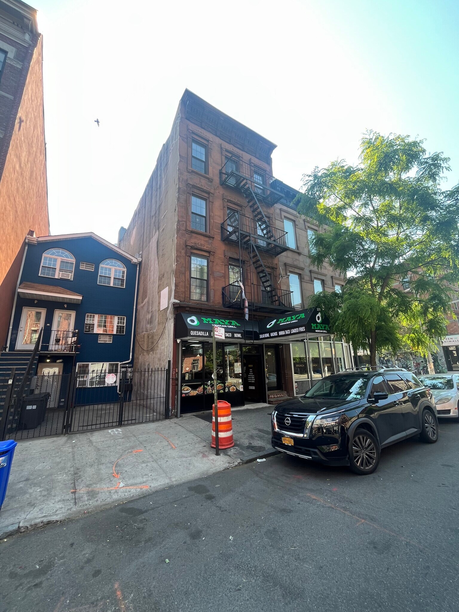 229 Malcolm X Blvd, Brooklyn, NY à vendre Photo de l’immeuble– Image 1 sur 2