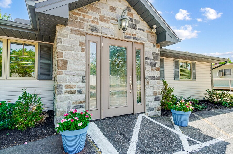 4961 Cemetery Rd, Hilliard, OH à vendre - Photo de l’immeuble – Image 3 sur 35