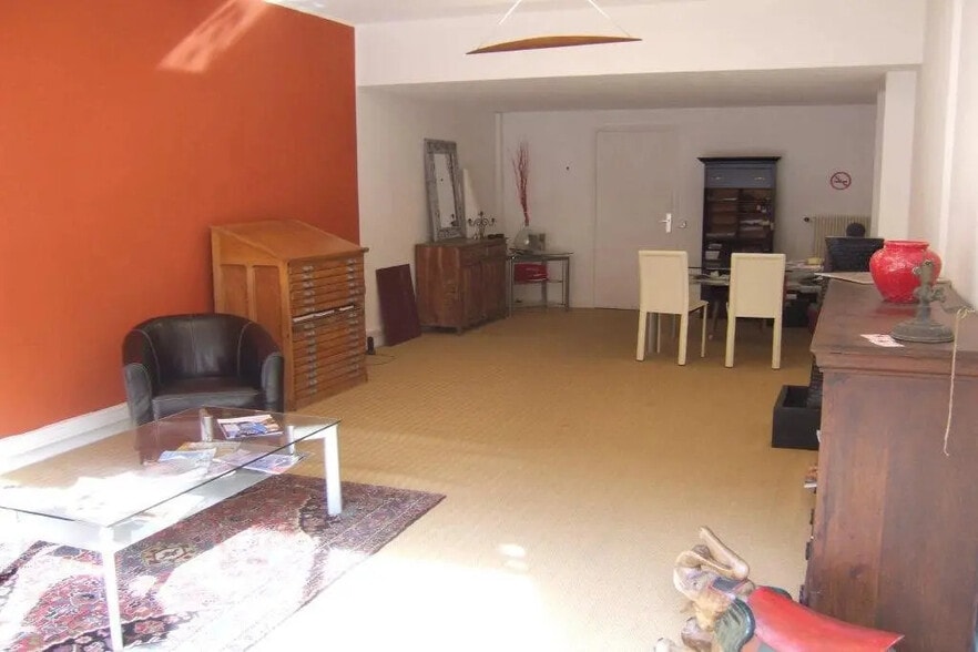 2 Rue Baron, Cannes à louer - Photo intérieure – Image 2 sur 3