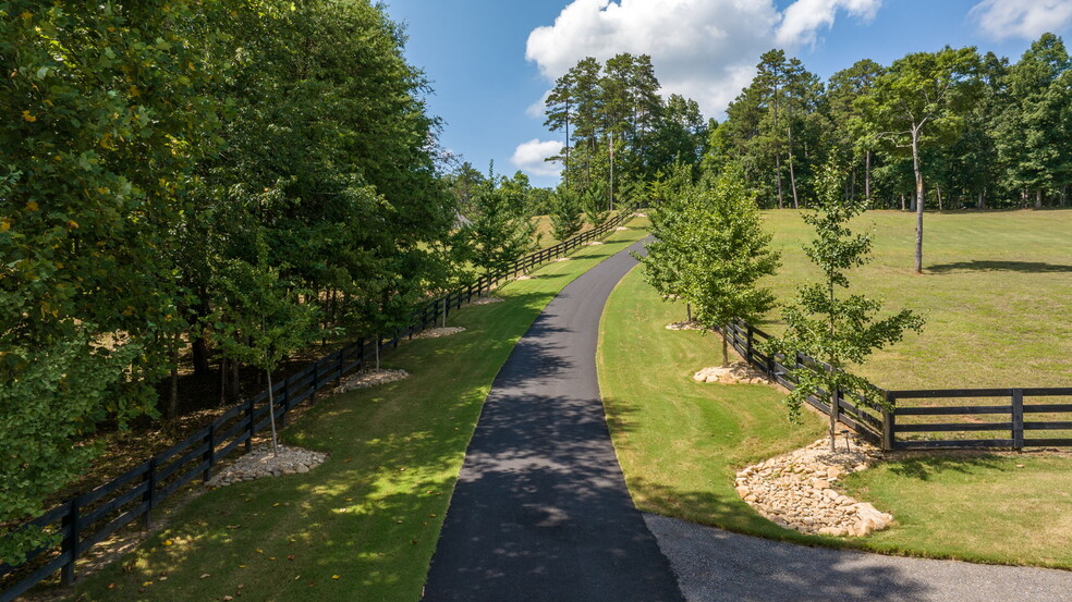 2200 Martins Ford Rd, Dahlonega, GA à vendre - Photo de l’immeuble – Image 2 sur 149