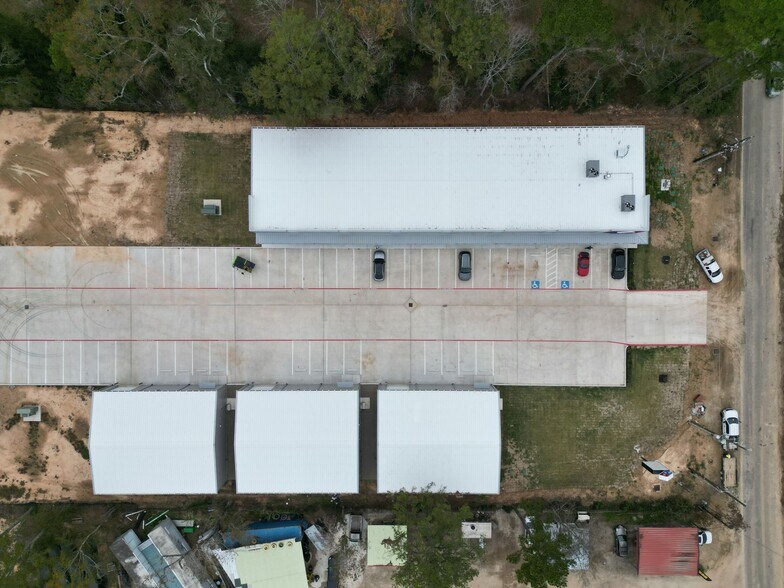 26724 Morgan Cemetery Rd, Cleveland, TX à louer - Photo de l’immeuble – Image 3 sur 4