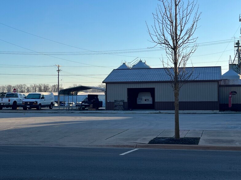 156 Main St, Rockford, OH à vendre - Photo de l’immeuble – Image 3 sur 3