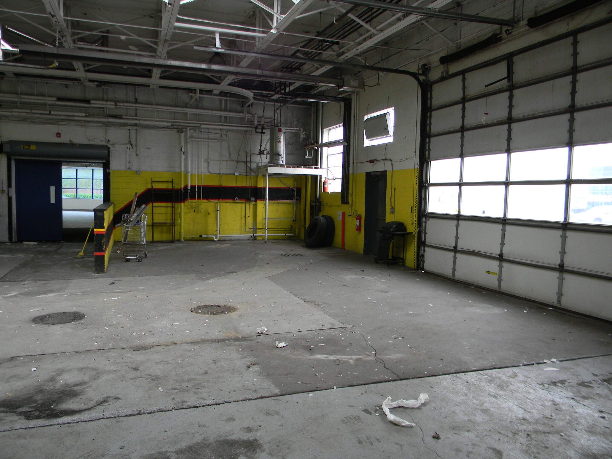 1212 Abbott Rd, Buffalo, NY à louer Photo de l’immeuble– Image 1 sur 83