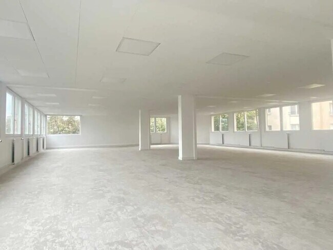 Plus de détails pour Bureau à vendre