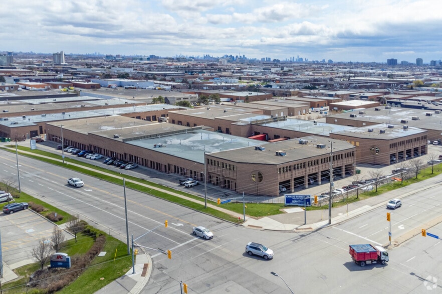 1050 Kamato Rd, Mississauga, ON à louer - Aérien – Image 3 sur 6