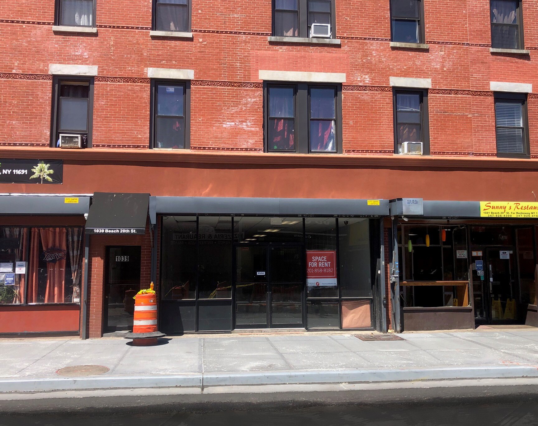 1037 Beach 20th St, Far Rockaway, NY à louer Photo de l’immeuble– Image 1 sur 2