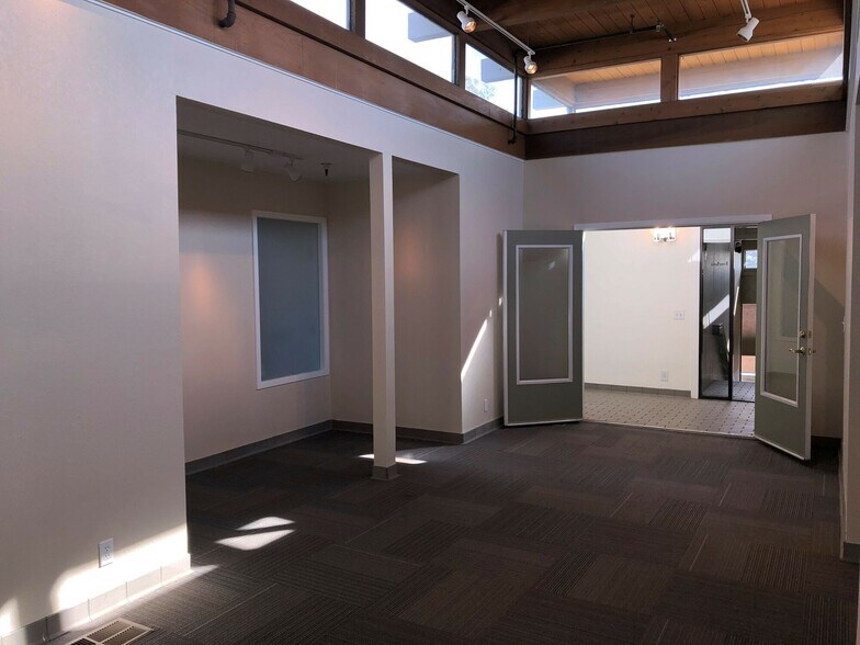 1020-1040 Clinton St, Napa, CA à louer - Photo de l’immeuble – Image 3 sur 5