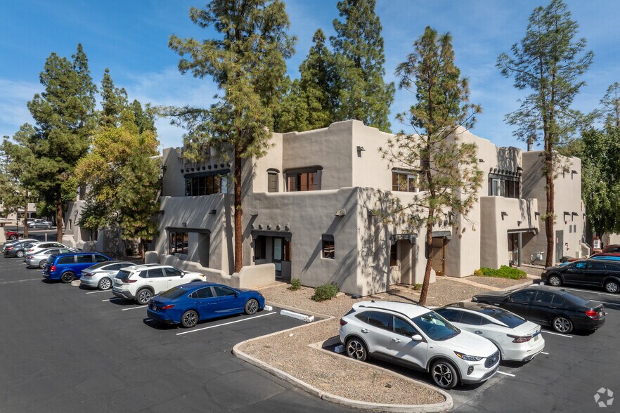 301 E Bethany Home Rd, Phoenix, AZ à louer - Photo de l’immeuble – Image 2 sur 6