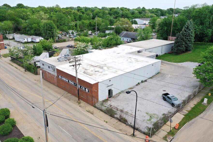 96 E Miller Ave, Akron, OH à vendre - Photo de l’immeuble – Image 2 sur 27